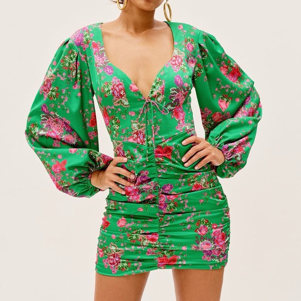 🍋For Love & Lemons Wyatt Mini Dress in Kelly Green
New with tags size large